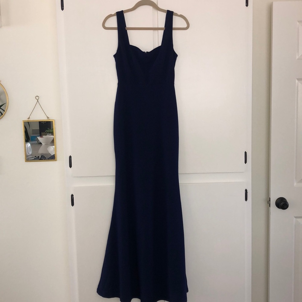 Lulu’s navy gown